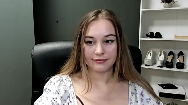 kitty_valeria Live XXX Chat