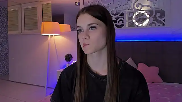 LuisaClover Live XXX-chat