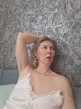 stellahere8 Live XXX Chat