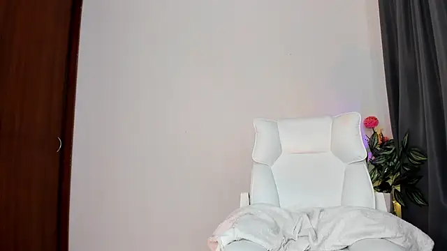 Silvanna-Moree লাইভ XXX চ্যাট