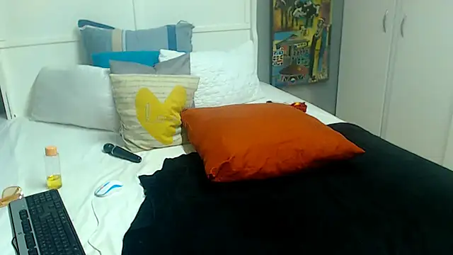 Brunettedevon33 网络视讯表演