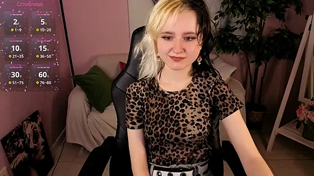 Chat +18 de LinaVeritas ao vivo