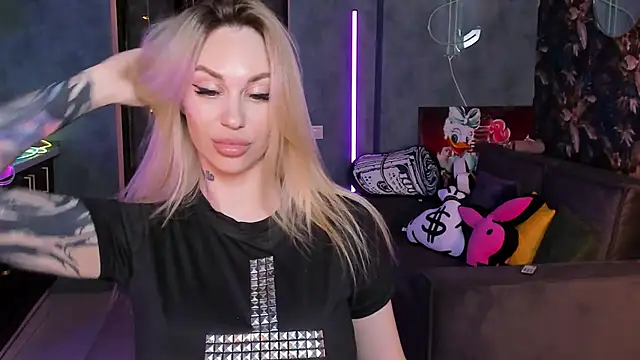 Blckmirrorr Adlı Modelin Canlı XXX Sohbeti