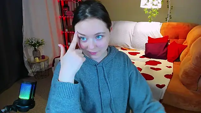 Show modela AlluringLookk na web-kameri