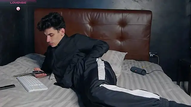 DanielCrush1's Live XXX Chat