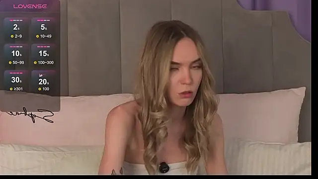 NikkiRyx's Live XXX Chat