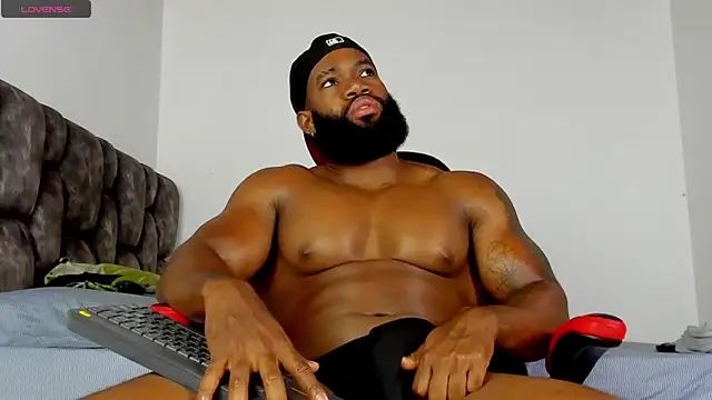 james_musclebbc's Live XXX Chat