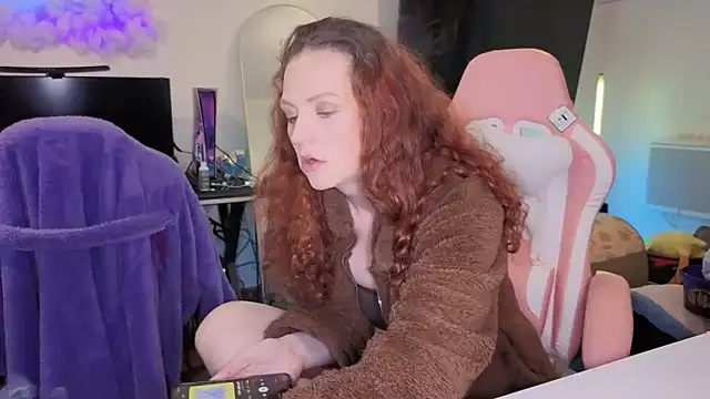 ENGLISHEMILY_69's Live XXX Chat