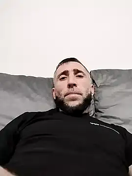 Show modela Alexandro111777 na web-kameri