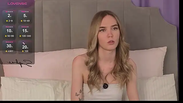 NikkiRyx Live XXX-Chat