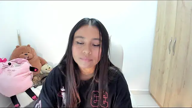 Ciara8 Chat XXX live