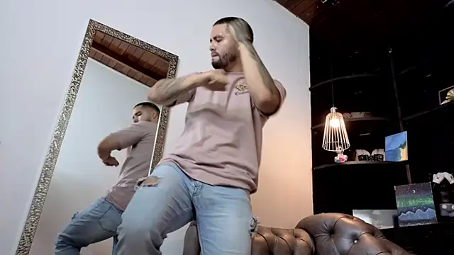 Pokazy przed kamerką – matteosantos