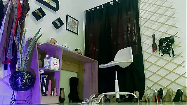 myla_sarah live XXX chat