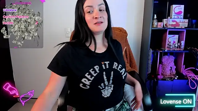 sara_goodgirl13's Live XXX Chat