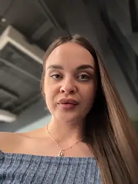 KristiRich Adlı Modelin Canlı XXX Sohbeti