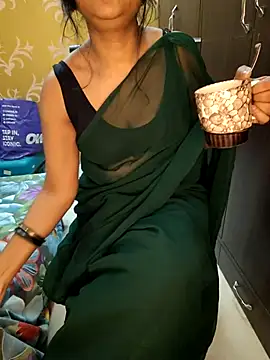 porvi_bebs' Live XXX Chat