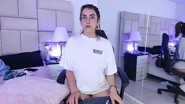 Chat +18 de Aphril__ ao vivo