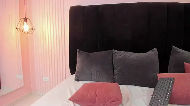 Chat XXX ao vivo de emilie_xx_