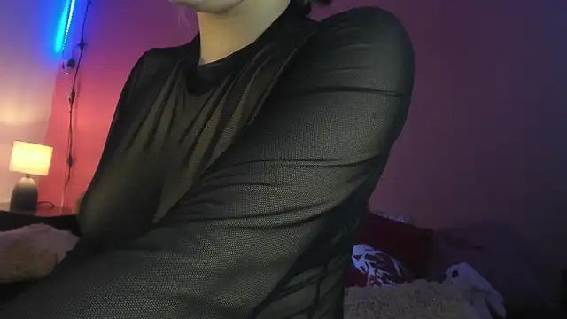 agnes_213 Adlı Modelin Canlı XXX Sohbeti