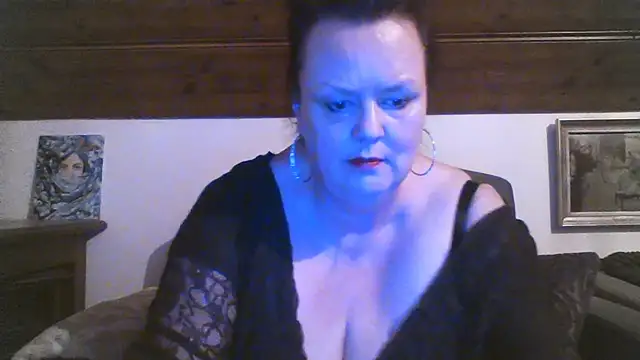 TiffanyMature live XXX chat