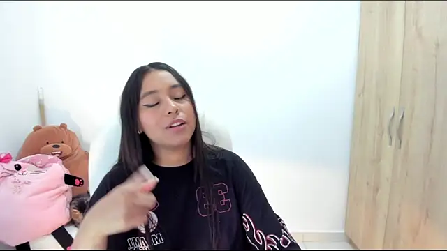 Онлайн чат XXX Ciara8