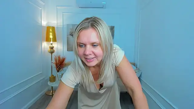 แชท XXX สดของ AgathaKlouin