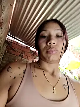 Rous-squir's Live XXX Chat