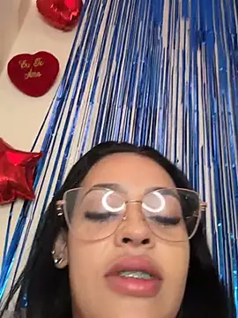 Lylyyy01 现场XXX聊天