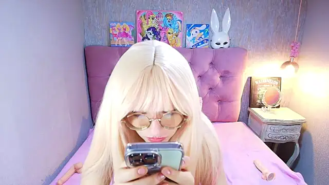 charlottemoonxz's Live XXX Chat