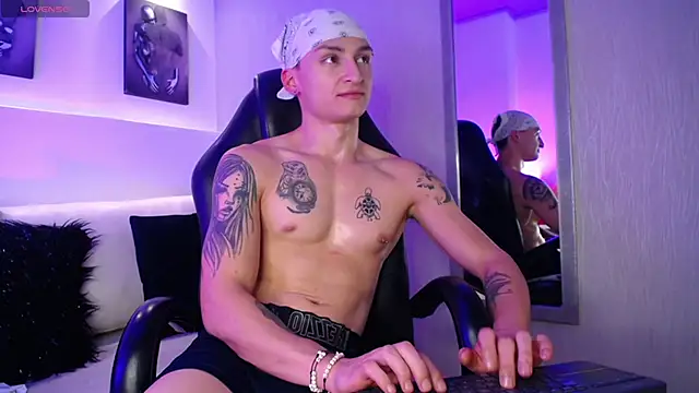 DIEGO_JONES' Live XXX Chat