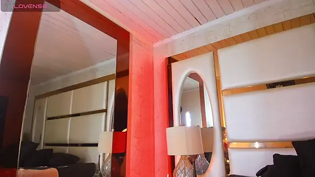 Chat +18 de mxli_divine_ ao vivo