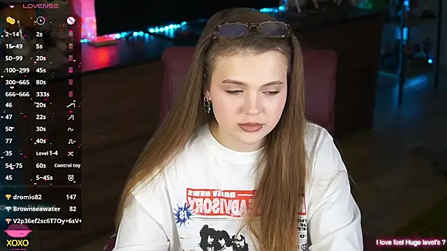 AfinaNights Adlı Modelin Canlı XXX Sohbeti