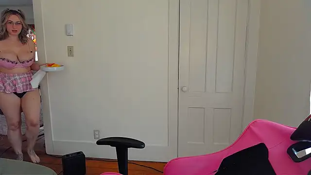 Chatroom XXX en direct de switchykitty