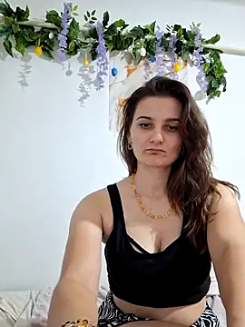 Nika_aa Chat XXX in diretta