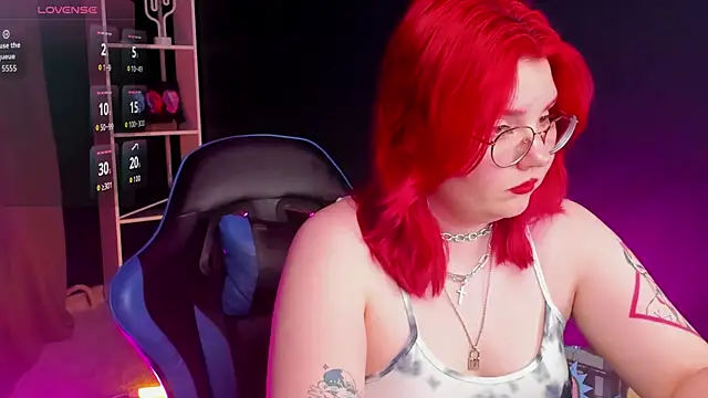 Show modela Alice_Kitagawa na web-kameri