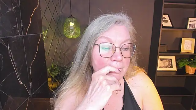 NataliMellow's Live XXX Chat