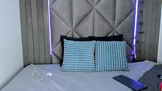 AnnieRouse__ Adlı Modelin Canlı XXX Sohbeti