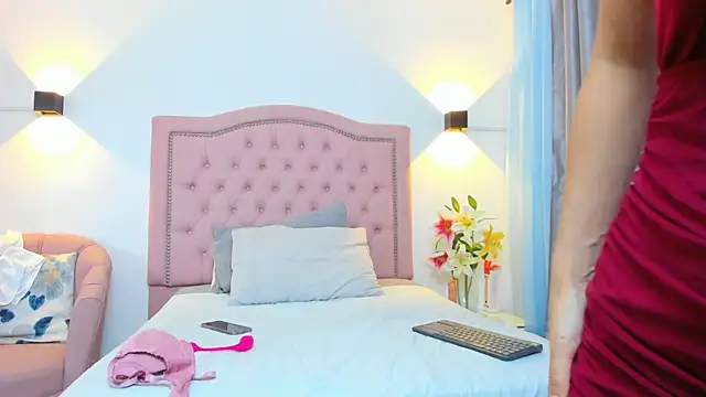 Paulynavera Adlı Modelin Canlı XXX Sohbeti