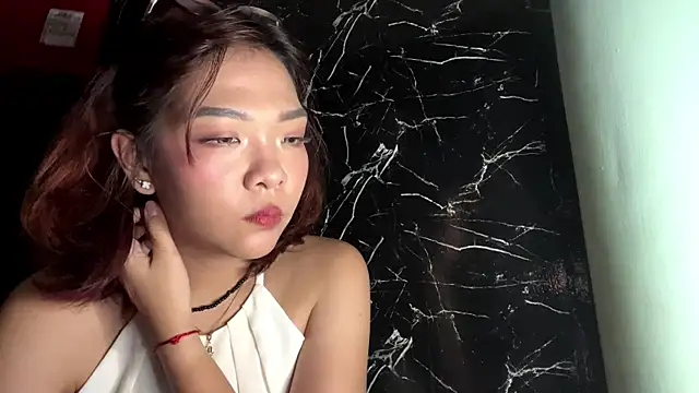 Show modela urhottie_lottie na web-kameri