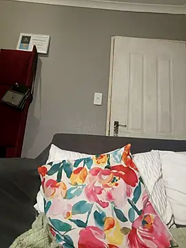 Show modela HoneyDropsX na web-kameri