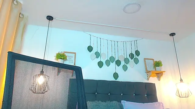 Emma_hassani Chat XXX in diretta