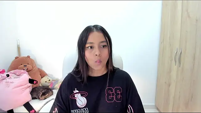 Pokazy przed kamerką – Ciara8