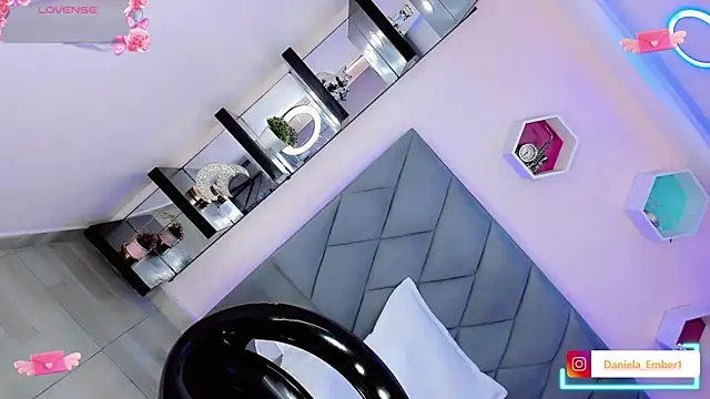 Show de Amira_Ember na webcam