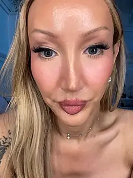 Pokazy przed kamerką – Allana29