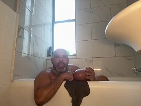 ChiRaqb8 webkamerás műsora