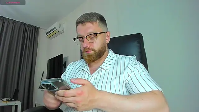 Онлайн чат XXX Findom_guy