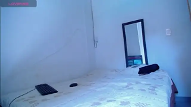 IIv0ryN0IIReX-XX Live XXX-chat