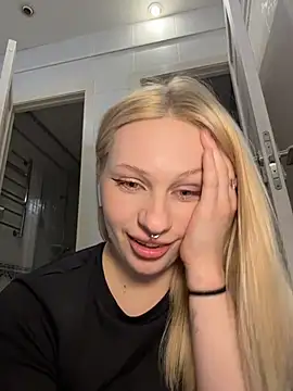 دردشة DayaFoxy الجنسية المباشرة