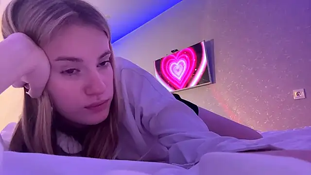 Between_Eeys' Live XXX Chat