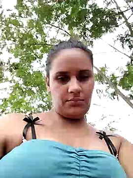 Chat +18 de Andreita_95 ao vivo